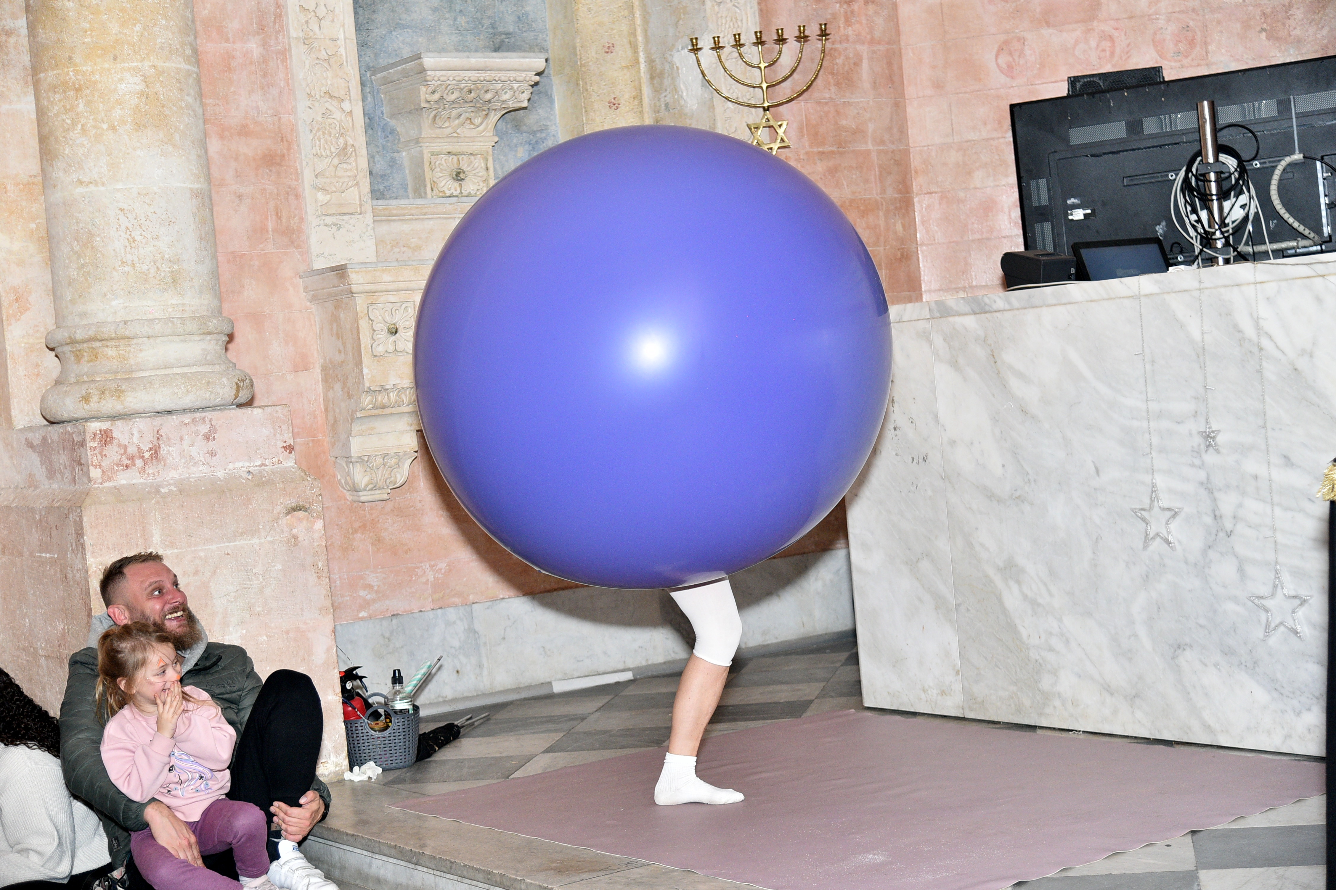 גלריה